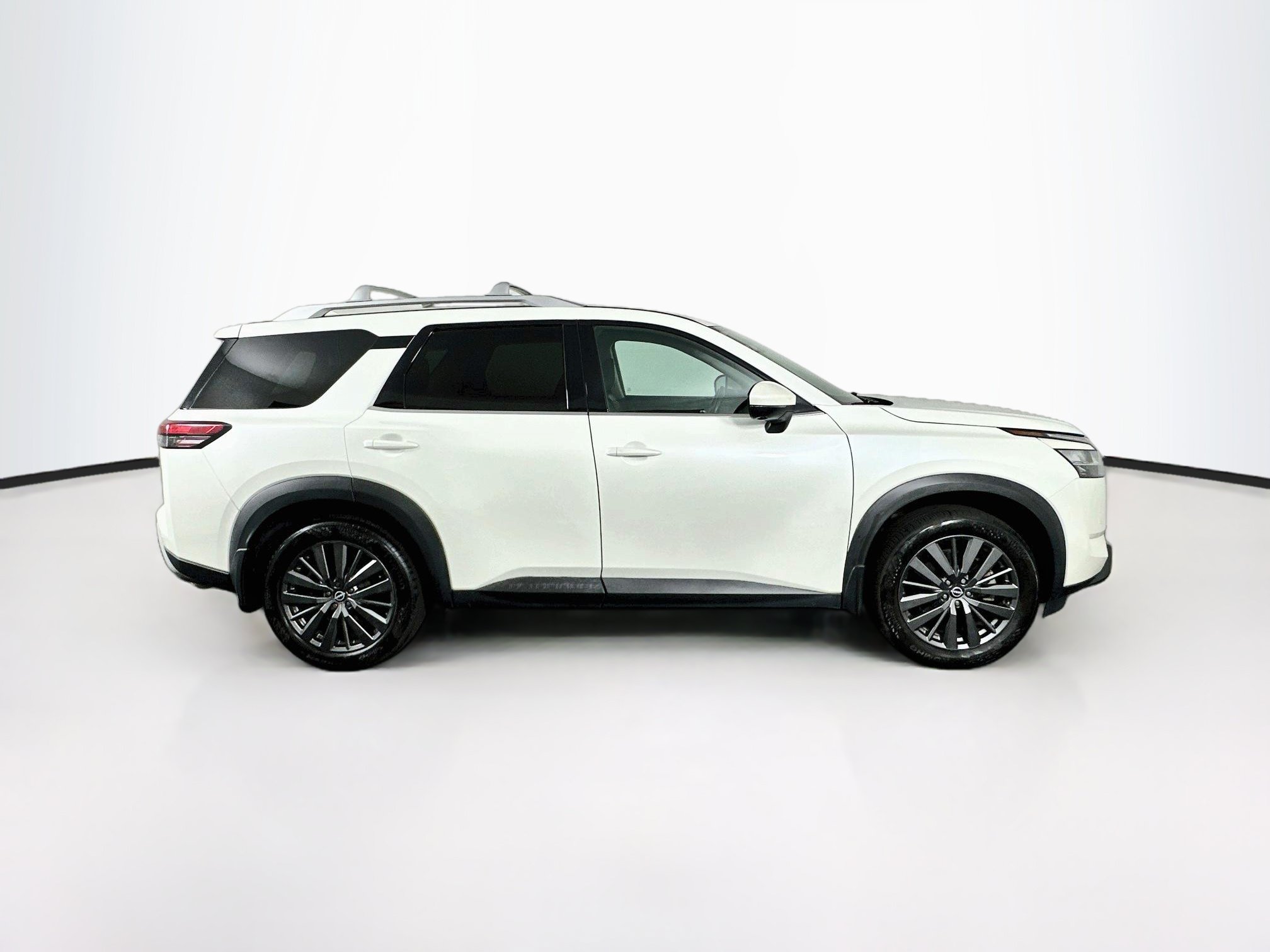 Used 2022 Nissan Pathfinder SL w/ SL Premium Package FWD image 10