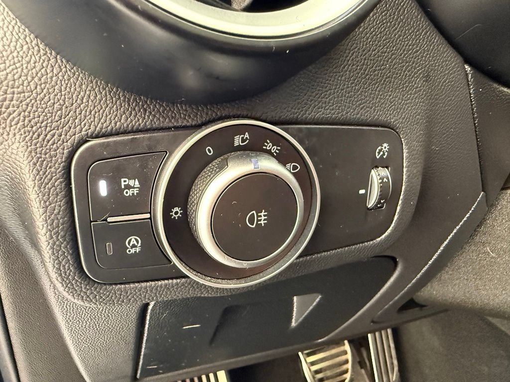 Used 2021 Alfa Romeo Stelvio Quadrifoglio AWD/4WD image 37
