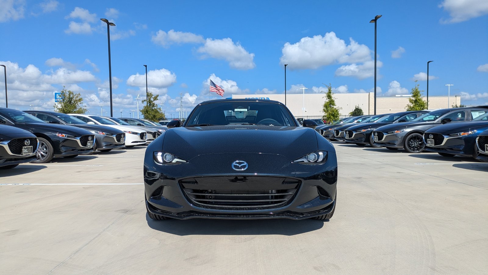 New 2026 MAZDA MX-5 Miata Club w/ Interior Package RWD image 2