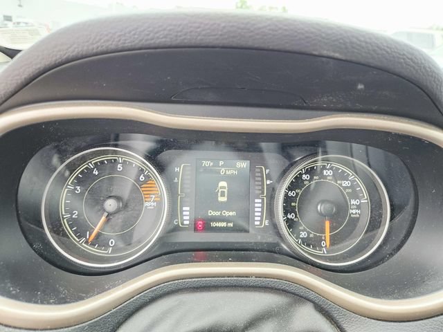 Used 2017 Jeep Cherokee Latitude w/ Comfort/Convenience Group FWD image 15