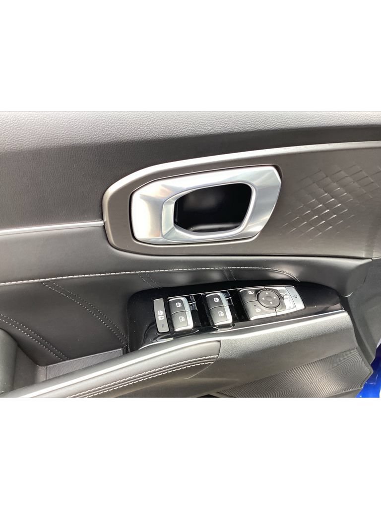 Used 2023 Kia Sorento SX AWD/4WD image 39