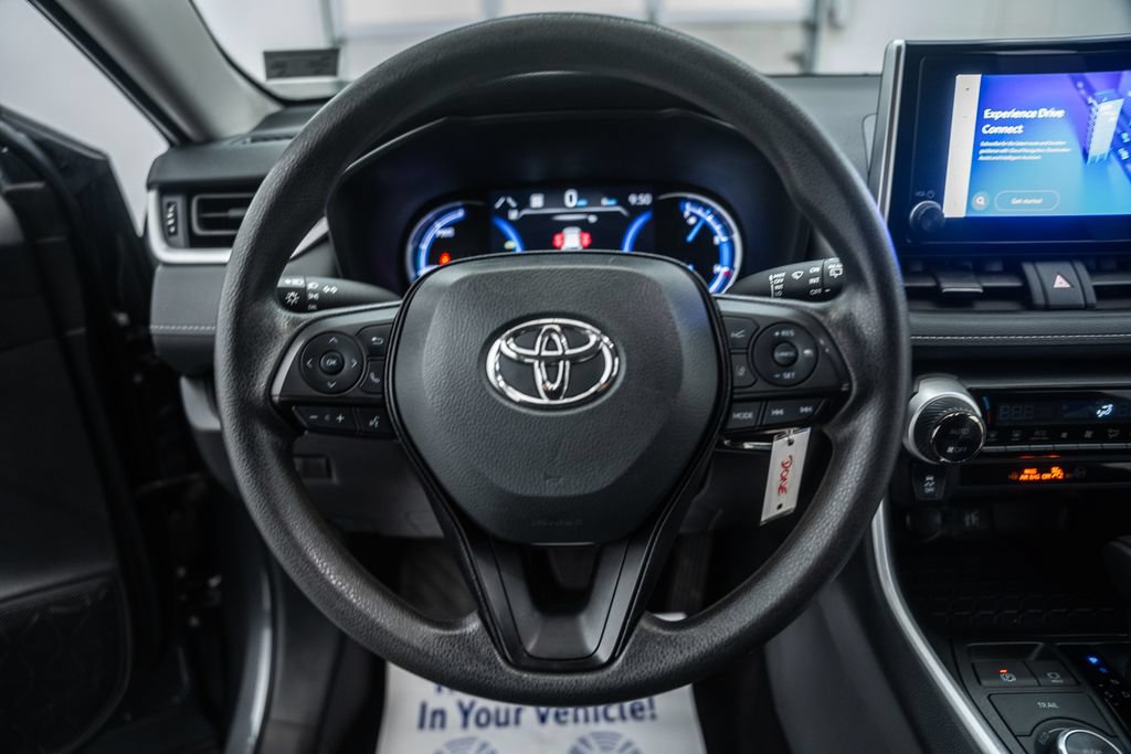 Certified 2025 Toyota RAV4 LE AWD/4WD image 31