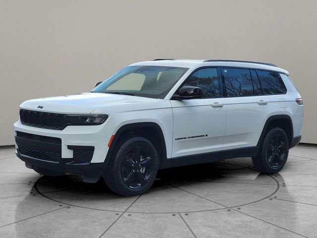 Certified 2023 Jeep Grand Cherokee L Laredo image 3