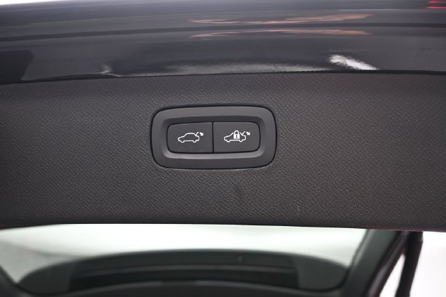 Used 2023 Volvo XC90 B6 Plus w/ Protection Package Premier AWD/4WD image 32