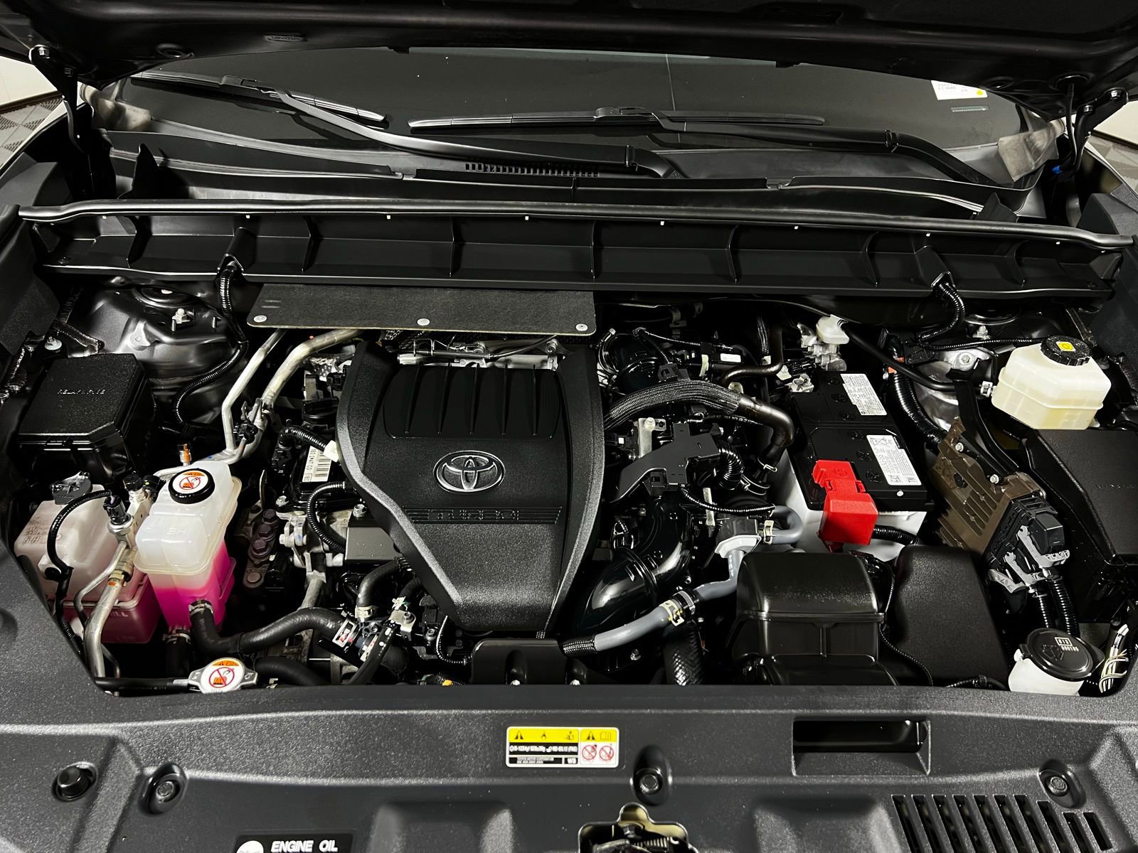 Certified 2023 Toyota Highlander LE image 9