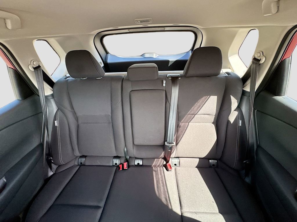 Used 2025 Nissan Rogue S image 30