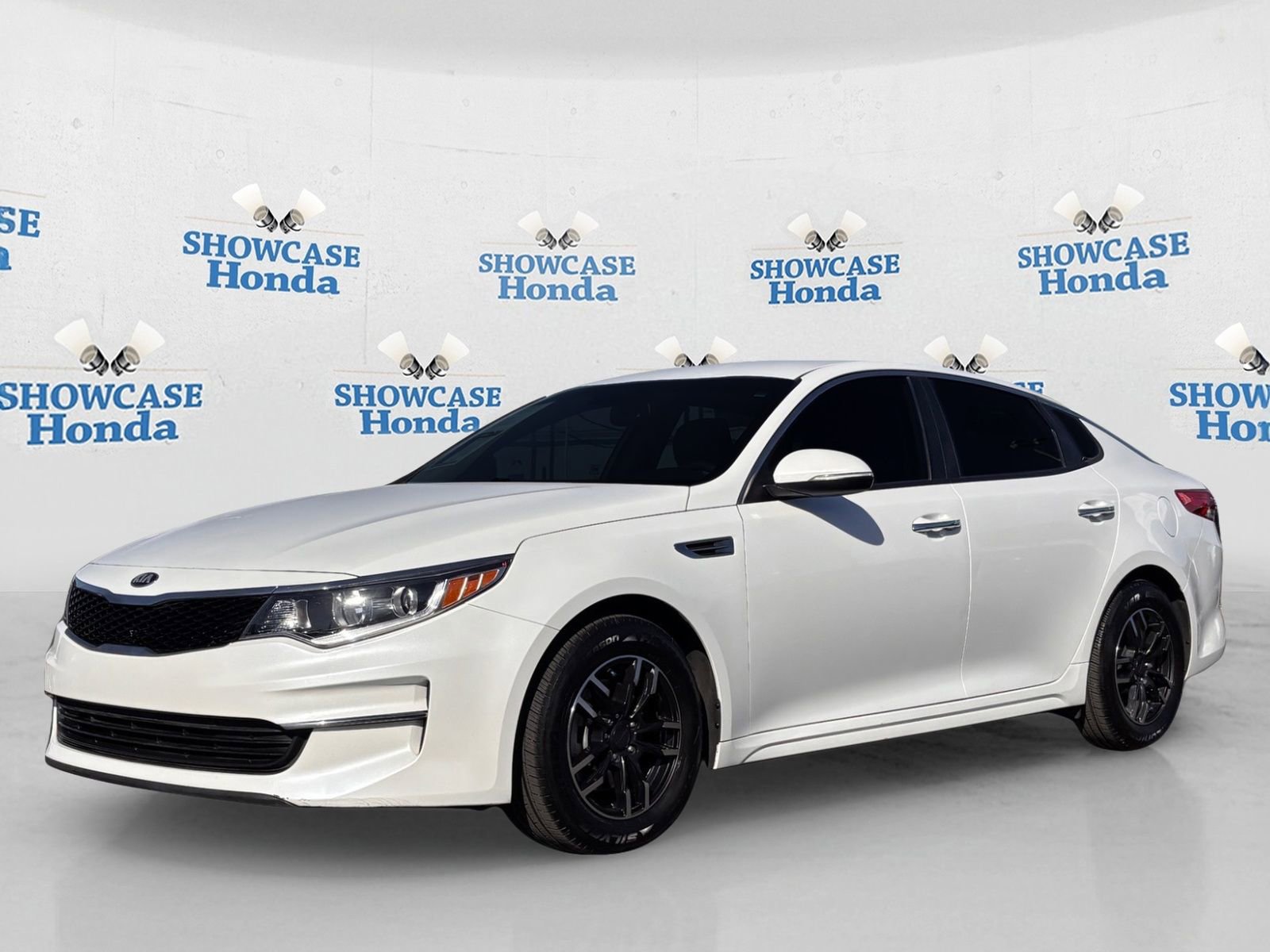 Used 2016 Kia Optima LX FWD image 2