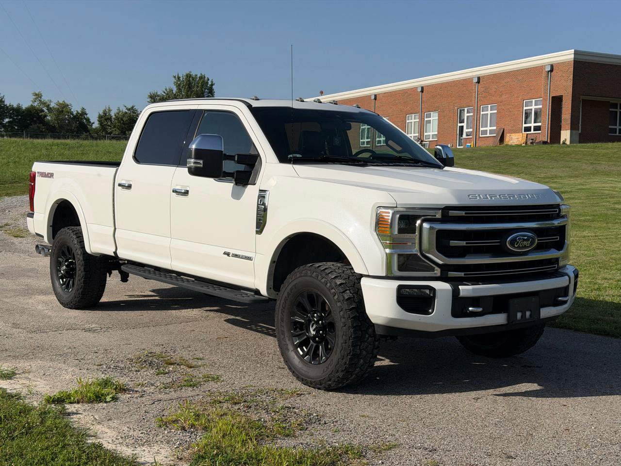 Used 2020 Ford F350 Platinum w/ Tremor Off-Road Package AWD/4WD image 11