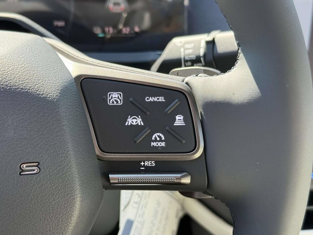 New 2026 Lexus ES 500e AWD/4WD image 17