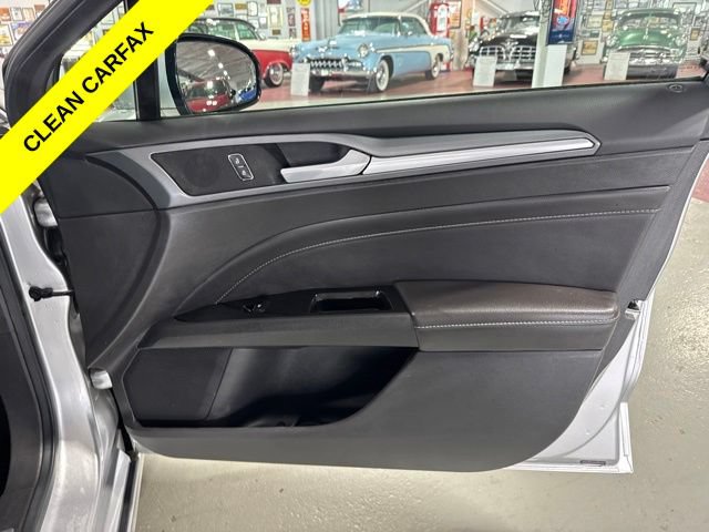 Used 2013 Ford Fusion Titanium w/ Titanium Driver Assist Pkg FWD image 38