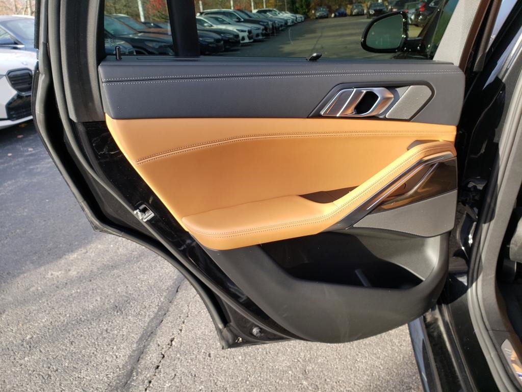 Used 2023 BMW X6 xDrive40i w/ Executive Package image 14