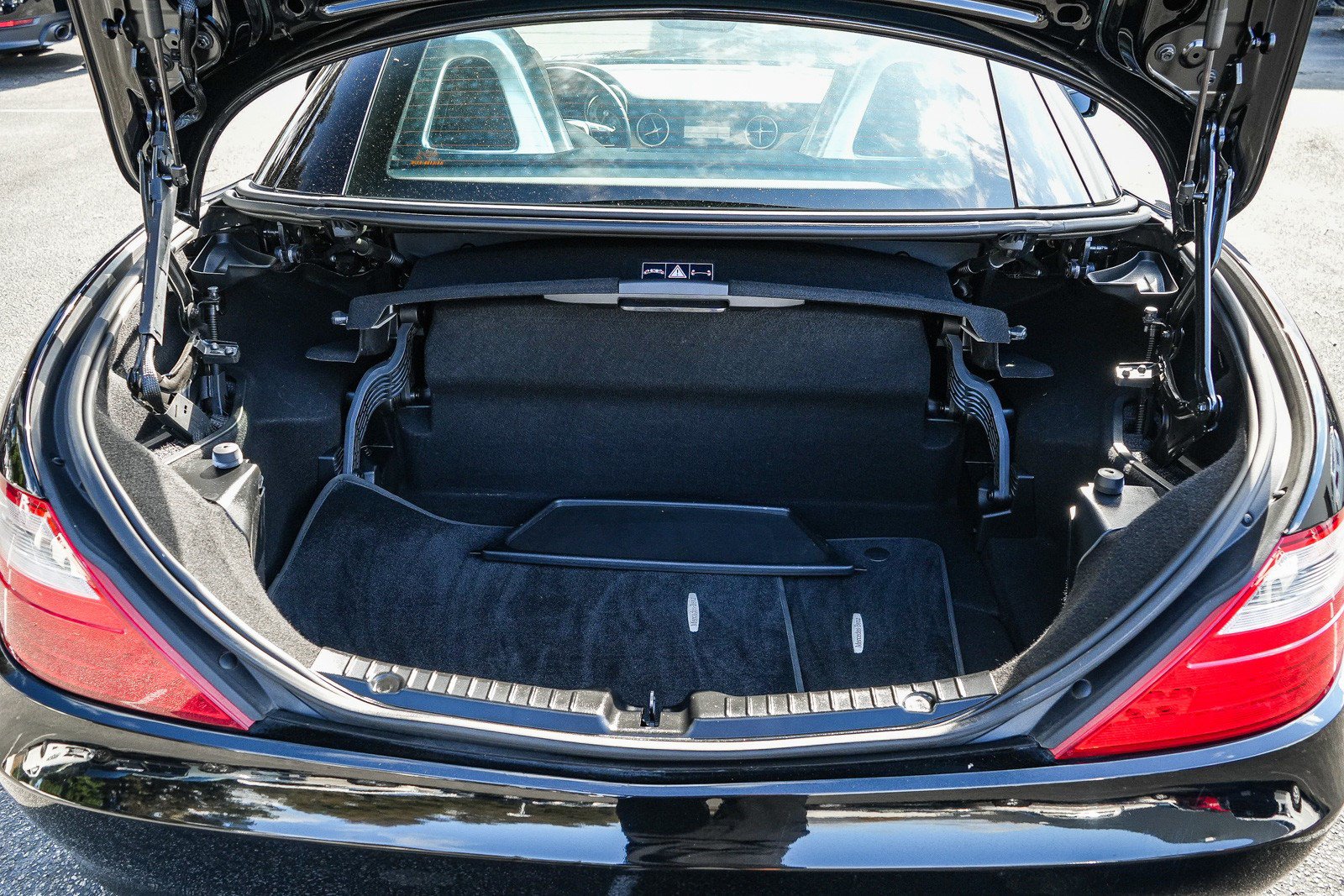 Used 2013 Mercedes-Benz SLK 250 image 22