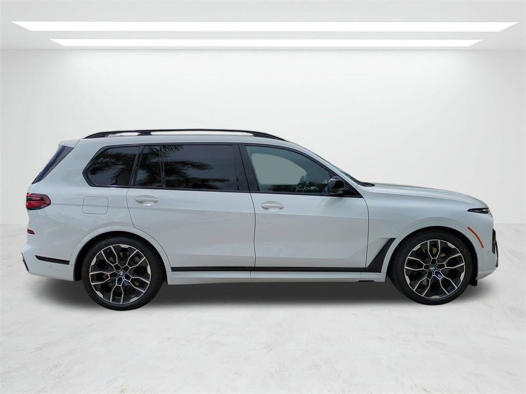 New 2026 BMW X7 M60i image 3