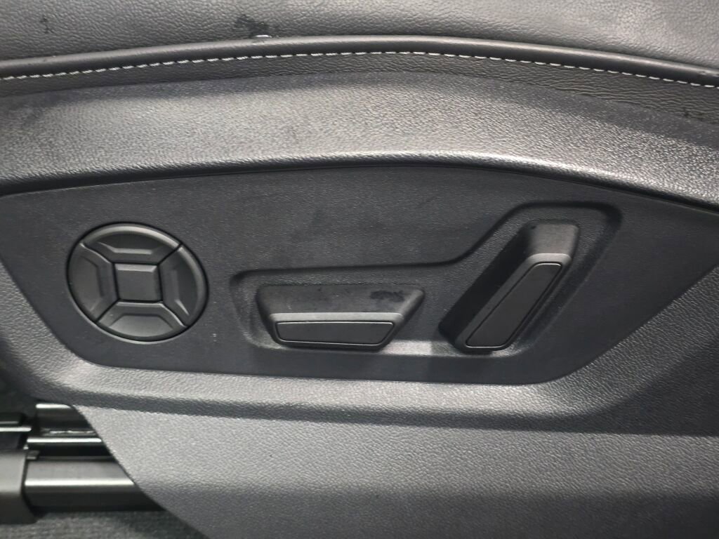 Certified 2025 Audi Q8 Premium Plus w/ Premium Plus Package image 34