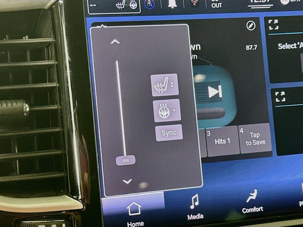 Certified 2021 Chrysler Pacifica Touring-L w/ Uconnect Theater Family Group AWD/4WD image 30