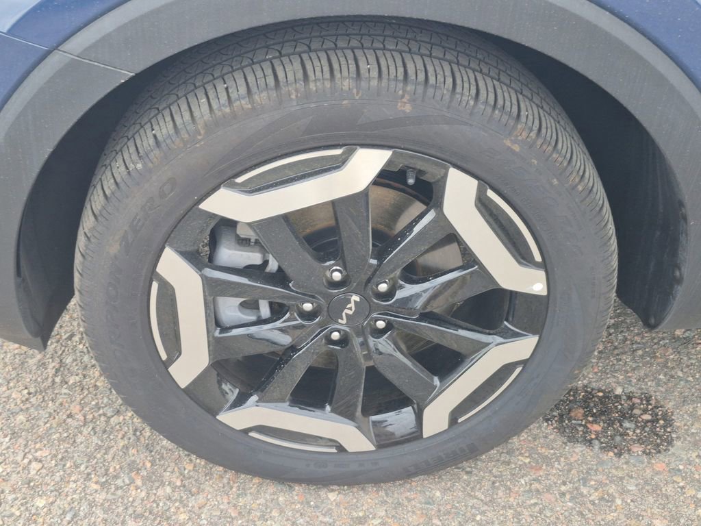 Certified 2025 Kia Telluride EX image 22