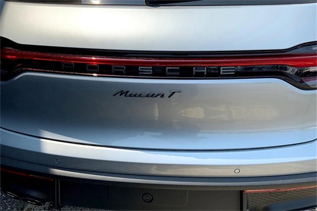 New 2025 Porsche Macan Turbo image 38