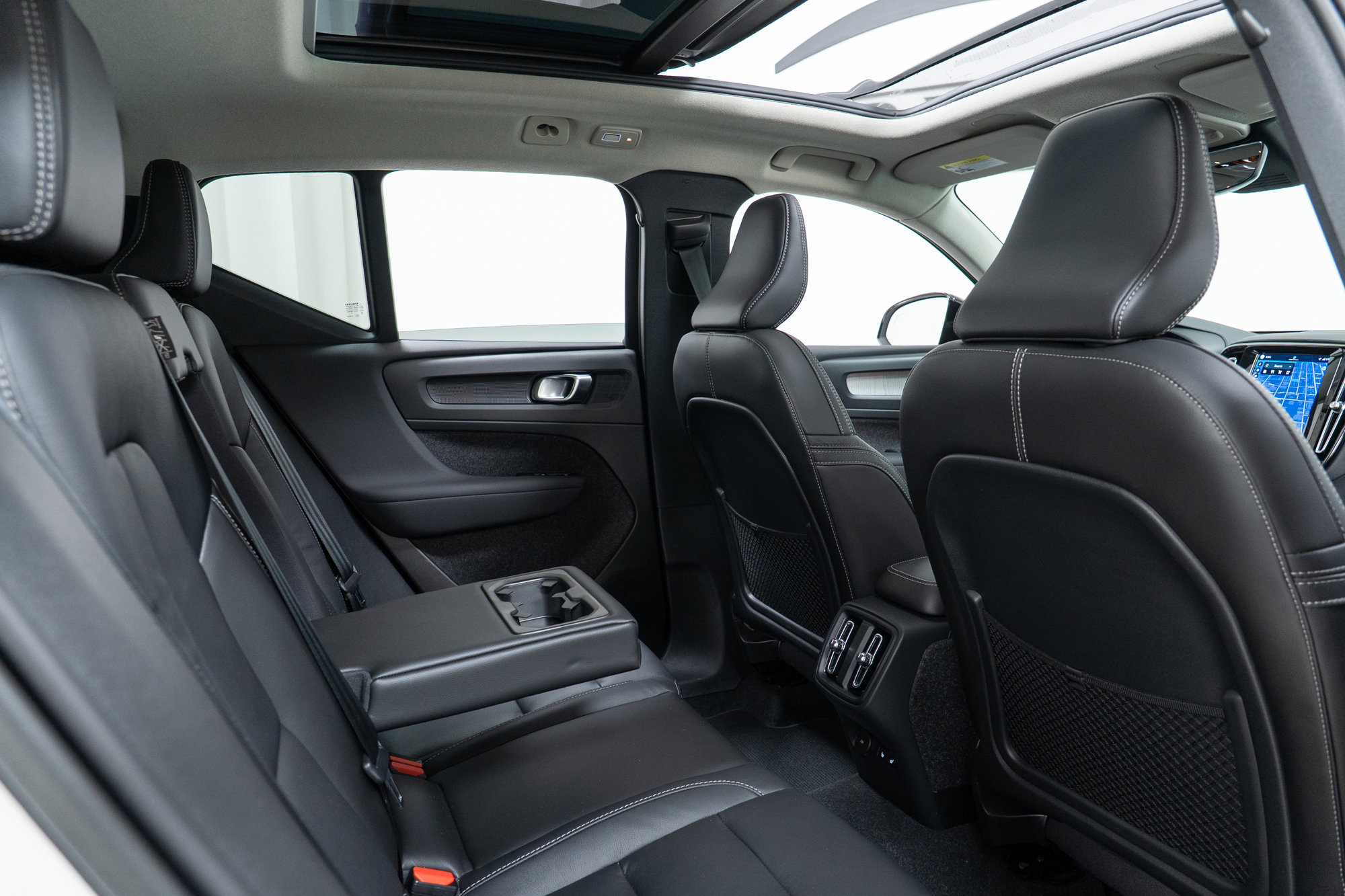 Used 2023 Volvo XC40 B5 Ultimate w/ Protection Package Premier AWD/4WD image 23