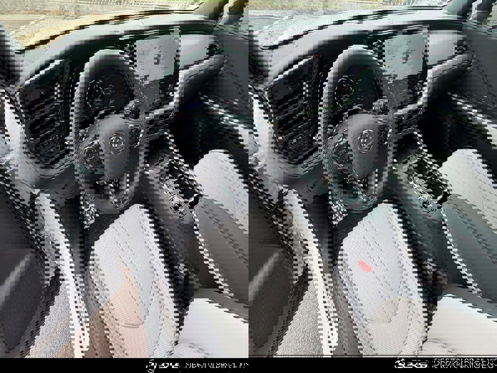 Certified 2026 Lexus TX 500h AWD w/ Technology Package image 16