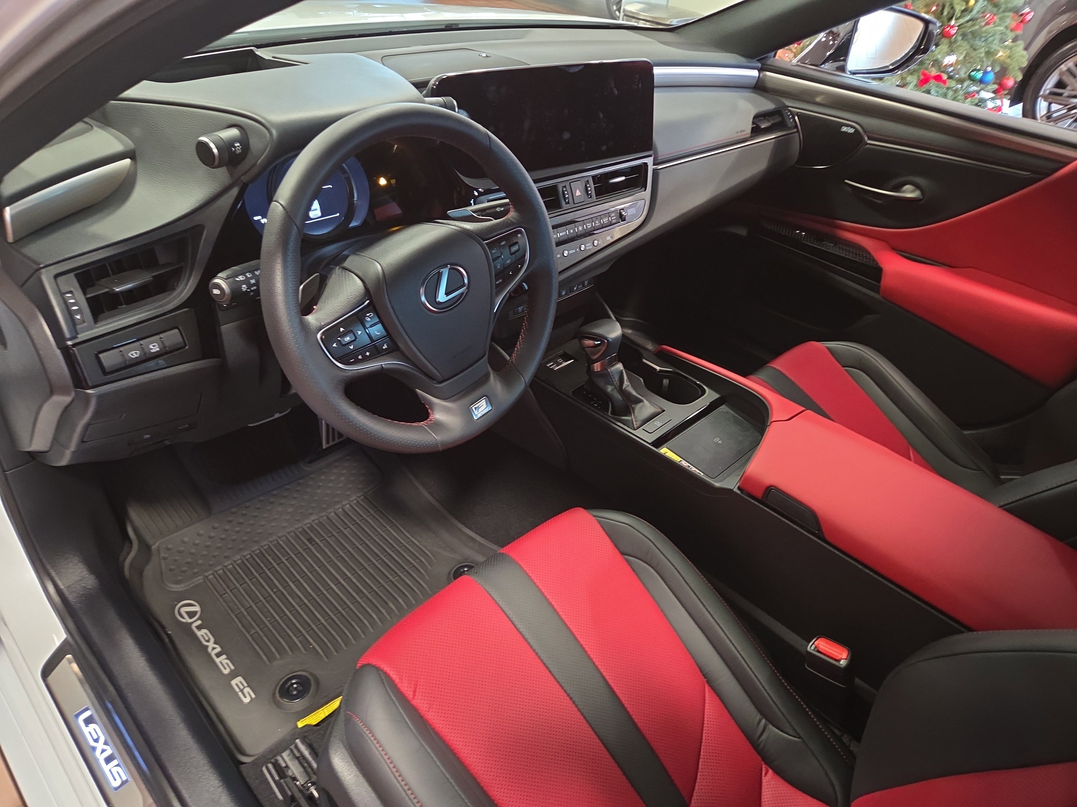 Certified 2025 Lexus ES 350 F Sport image 10