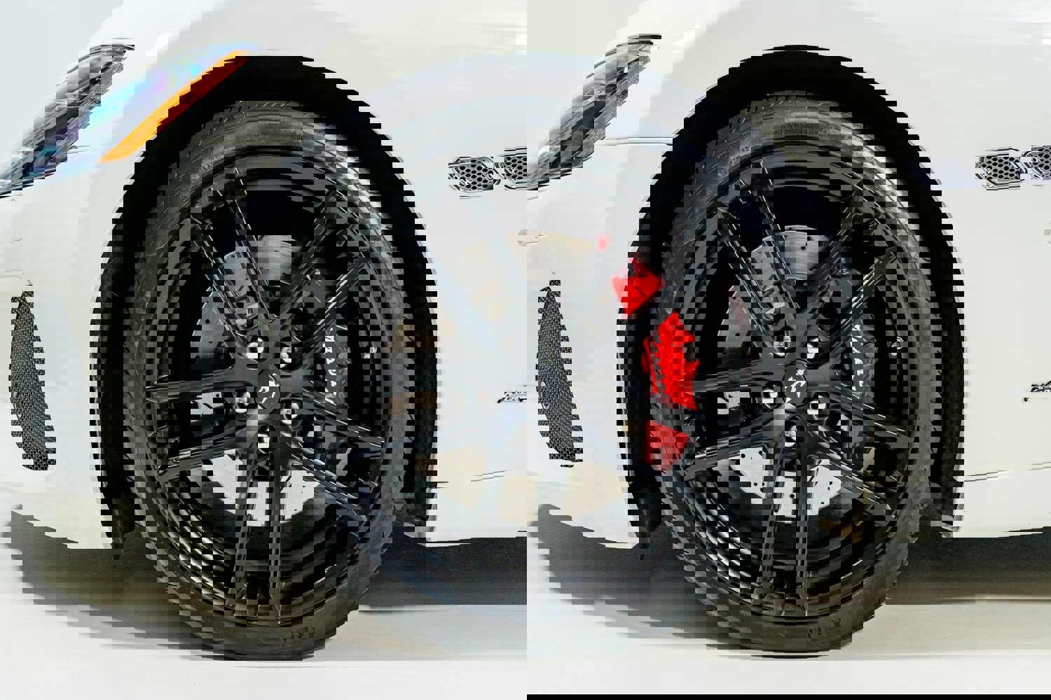 Used 2018 Maserati GranTurismo Sport image 12