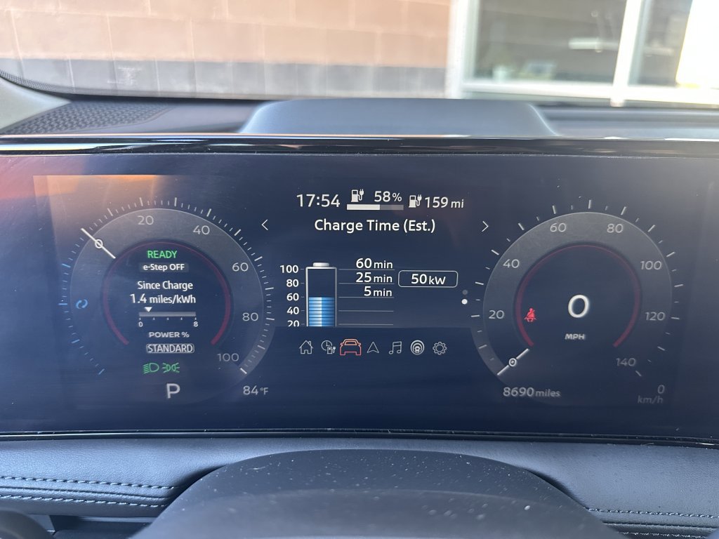 Used 2024 Nissan Ariya FWD image 17