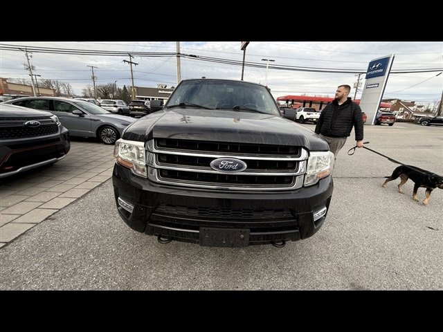 Used 2016 Ford Expedition EL XLT w/ Equipment Group 202A image 5