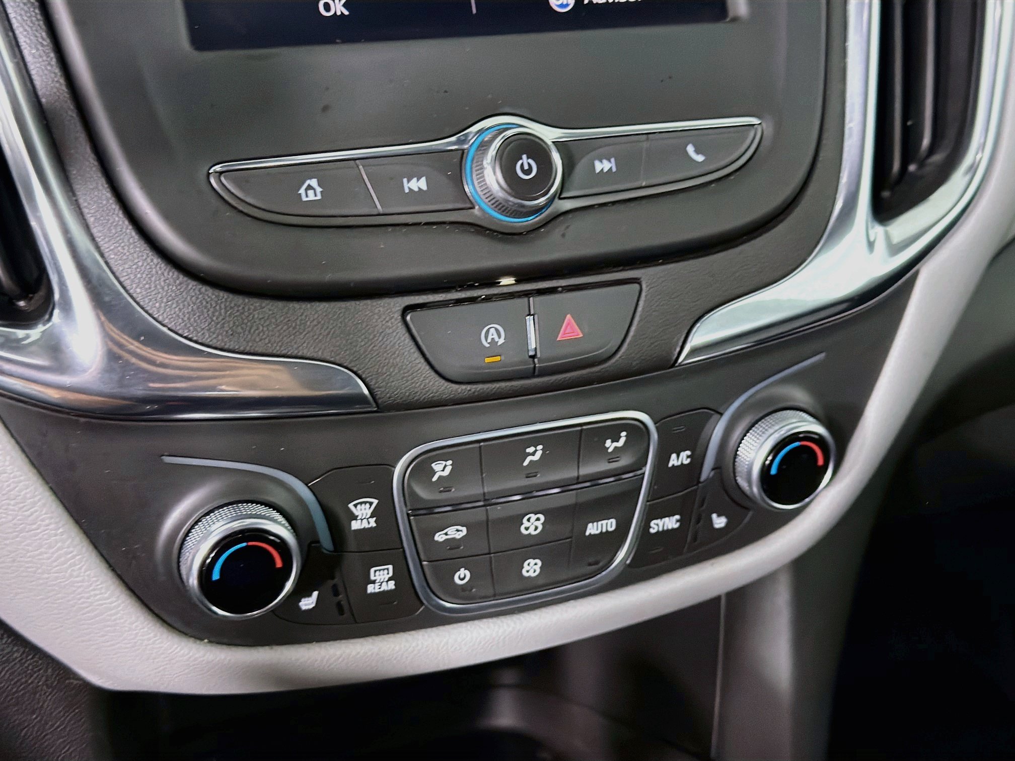 Used 2022 Chevrolet Equinox LT FWD image 24