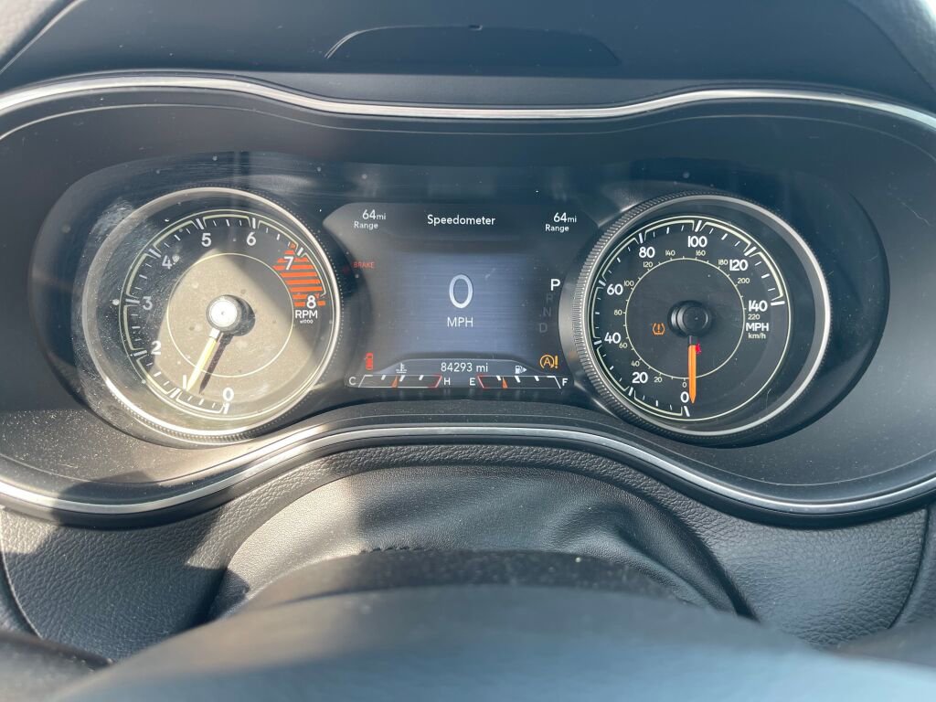 Used 2021 Jeep Cherokee Latitude Lux w/ Comfort/Convenience Group image 13