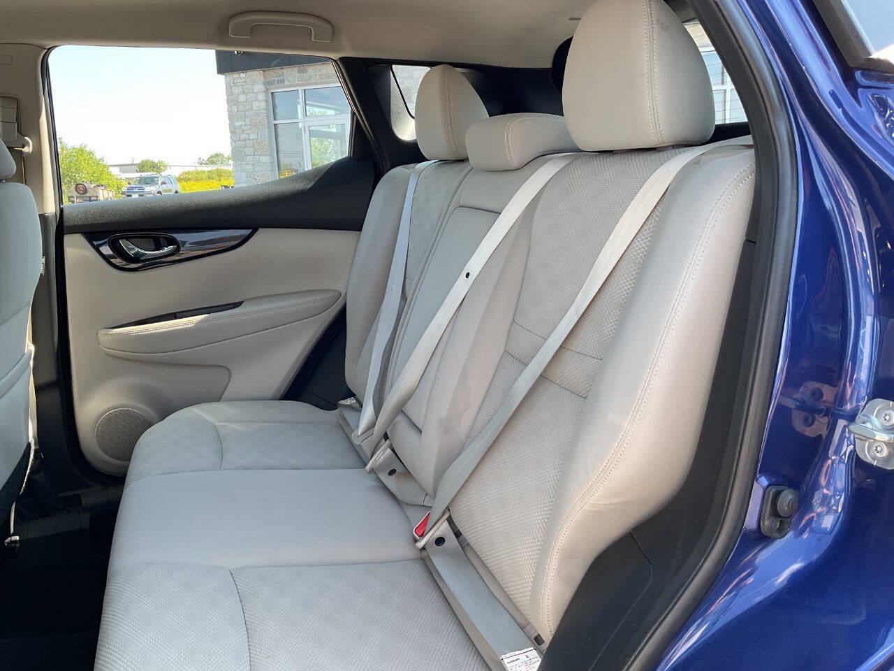 Used 2019 Nissan Rogue Sport SV FWD image 28