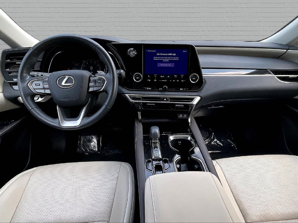 Used 2024 Lexus RX 350 FWD w/ Technology Package image 6