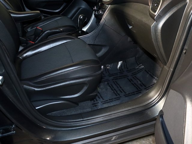 Used 2020 Chevrolet Trax LT w/ LT Convenience Package image 33