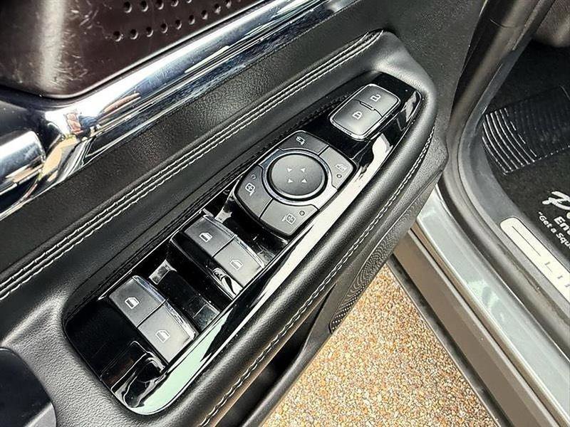 Used 2023 Lincoln Corsair FWD image 19