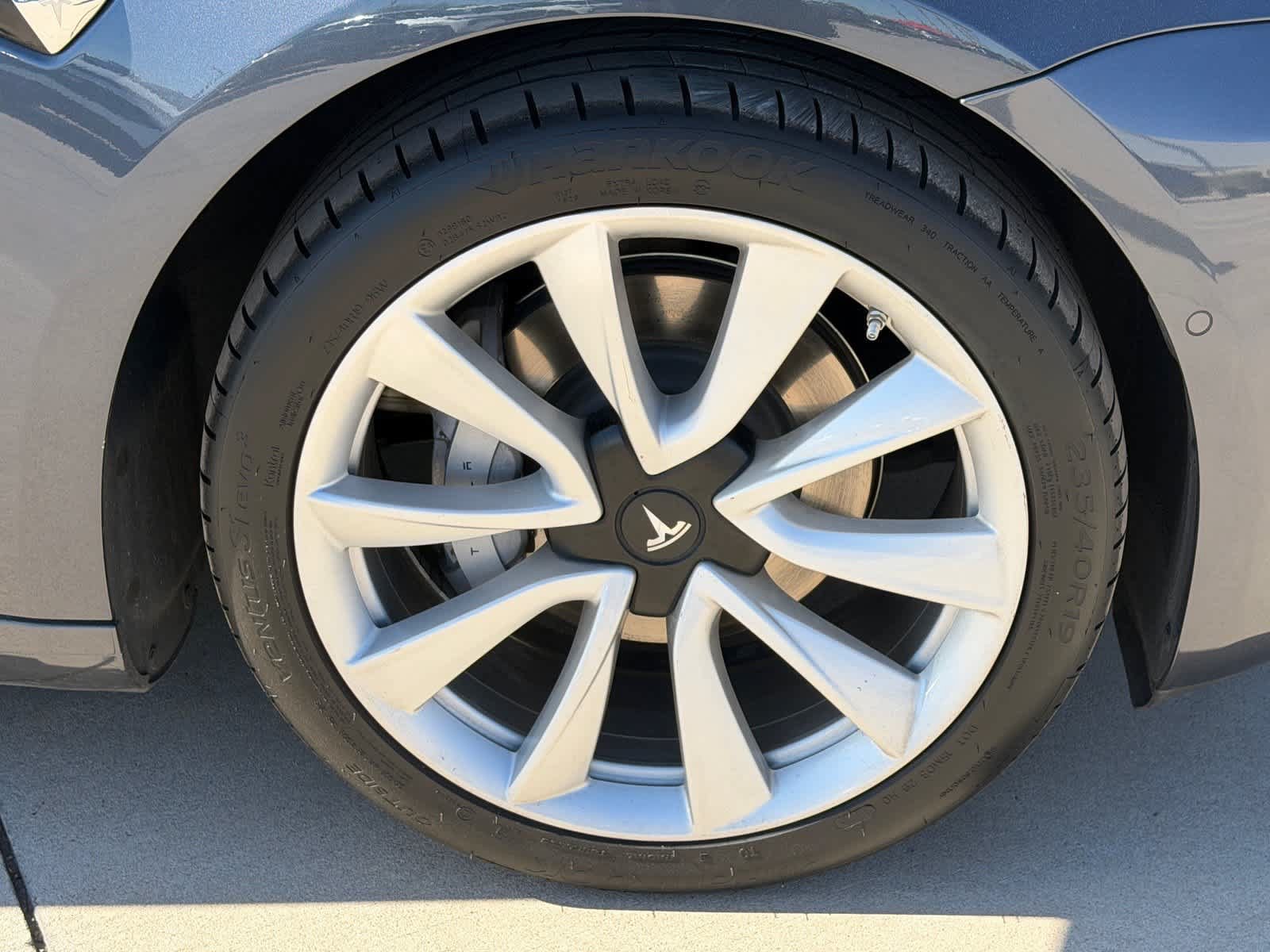 Used 2020 Tesla Model 3 Standard Range Plus RWD image 10