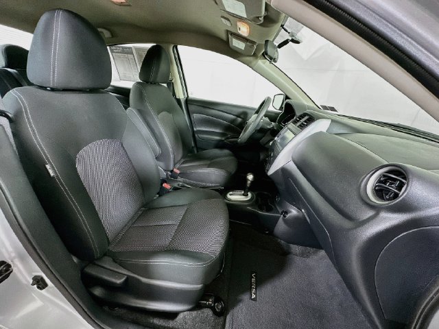 Used 2018 Nissan Versa SV FWD image 29