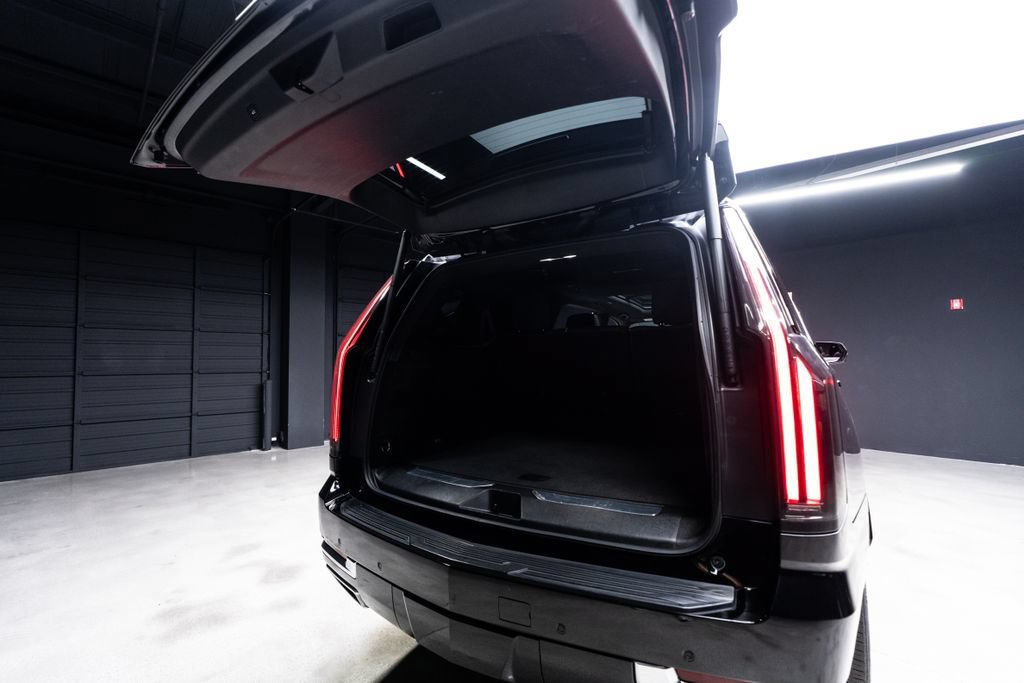 Used 2025 Cadillac Escalade ESV Premium Luxury RWD image 43