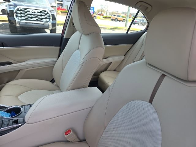 Certified 2020 Toyota Camry XLE image 9