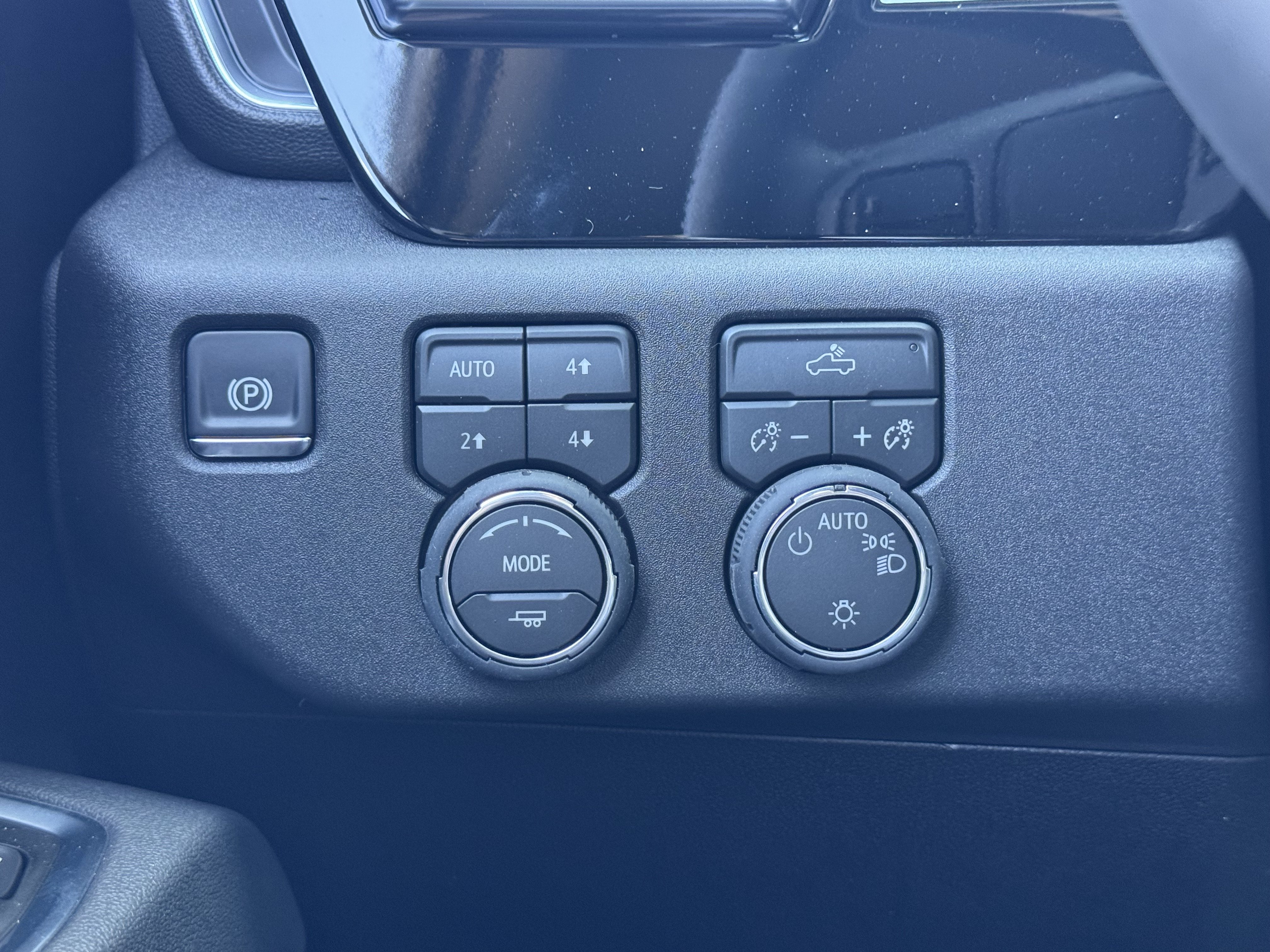 New 2026 Chevrolet Silverado 1500 LT w/ Z71 Off-Road Package AWD/4WD image 32