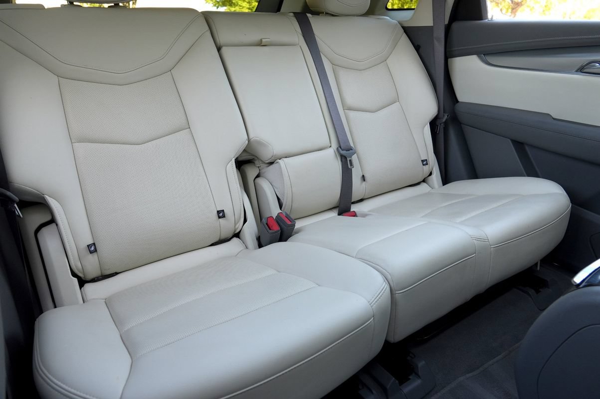 Used 2021 Cadillac XT5 Premium Luxury w/ LPO, Floor Liner Package FWD image 13