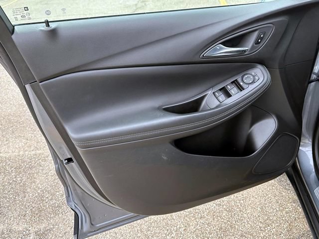 Used 2022 Buick Encore GX Select AWD/4WD image 16