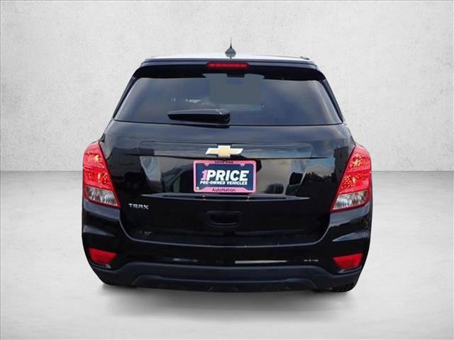 Used 2021 Chevrolet Trax LS w/ Tint and Cruise Package video 3