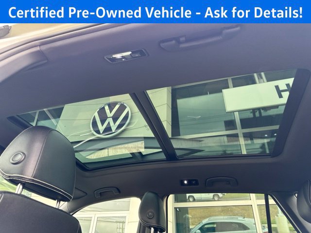 Certified 2023 Volkswagen Atlas Cross Sport SE w/ Panoramic Sunroof Package AWD/4WD image 22