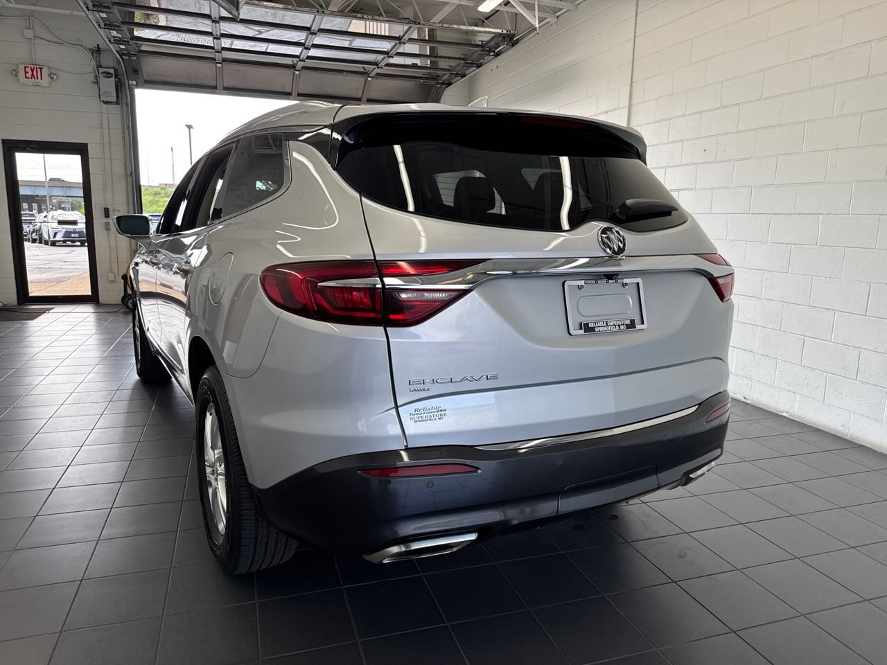 Used 2020 Buick Enclave Essence AWD/4WD image 6