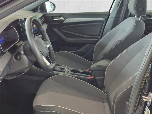 Used 2025 Volkswagen Jetta Sport image 16