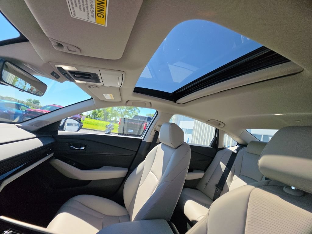 Used 2024 Honda Accord Touring image 15