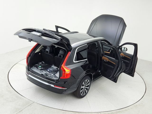 New 2025 Volvo XC90 B6 Plus w/ Protection Package Premier image 16