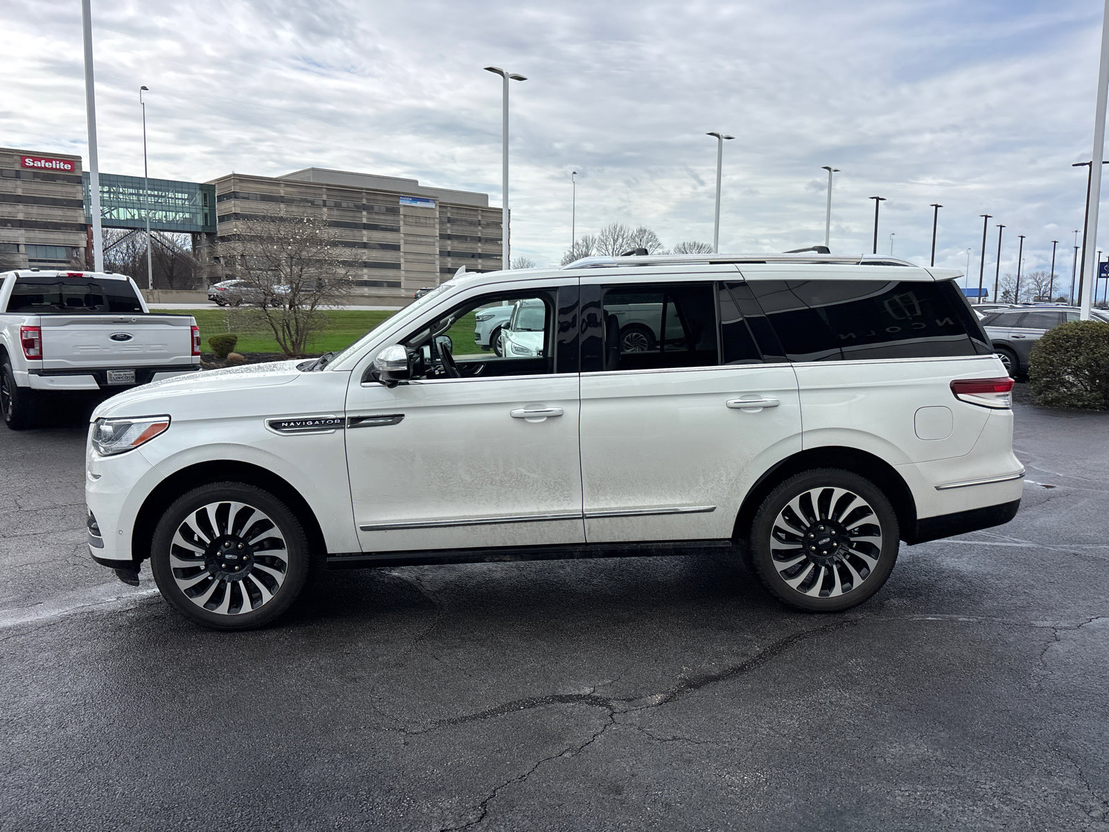 Certified 2023 Lincoln Navigator Black Label image 4