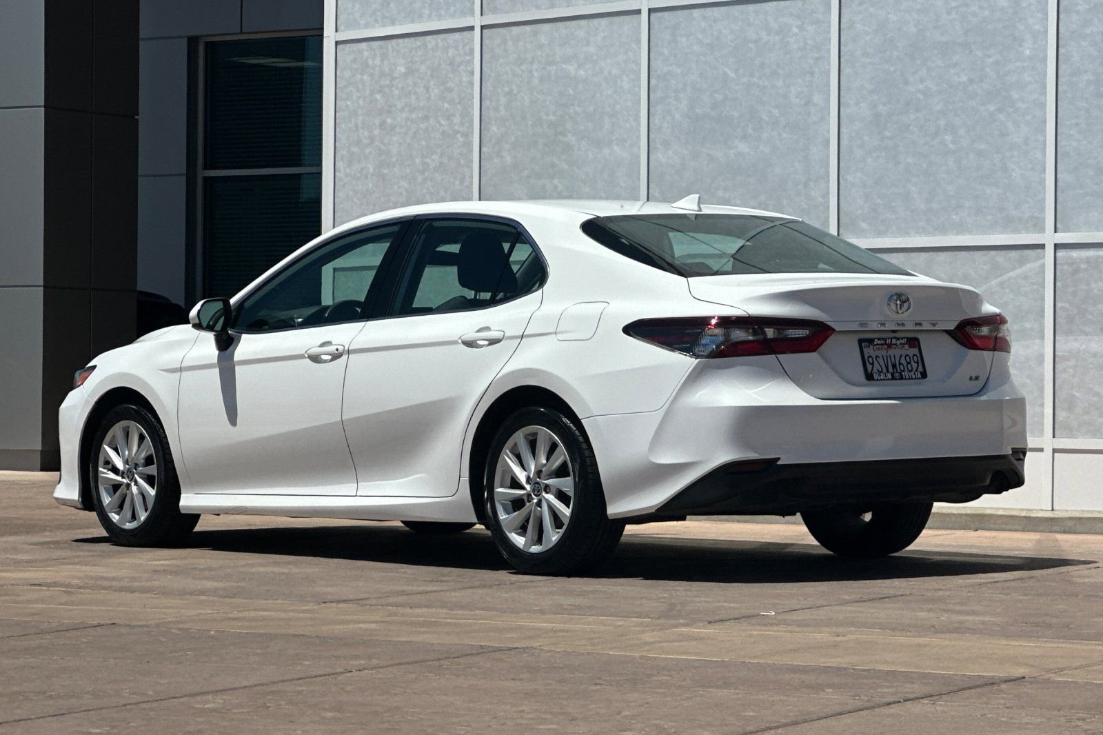 Certified 2021 Toyota Camry LE FWD image 6
