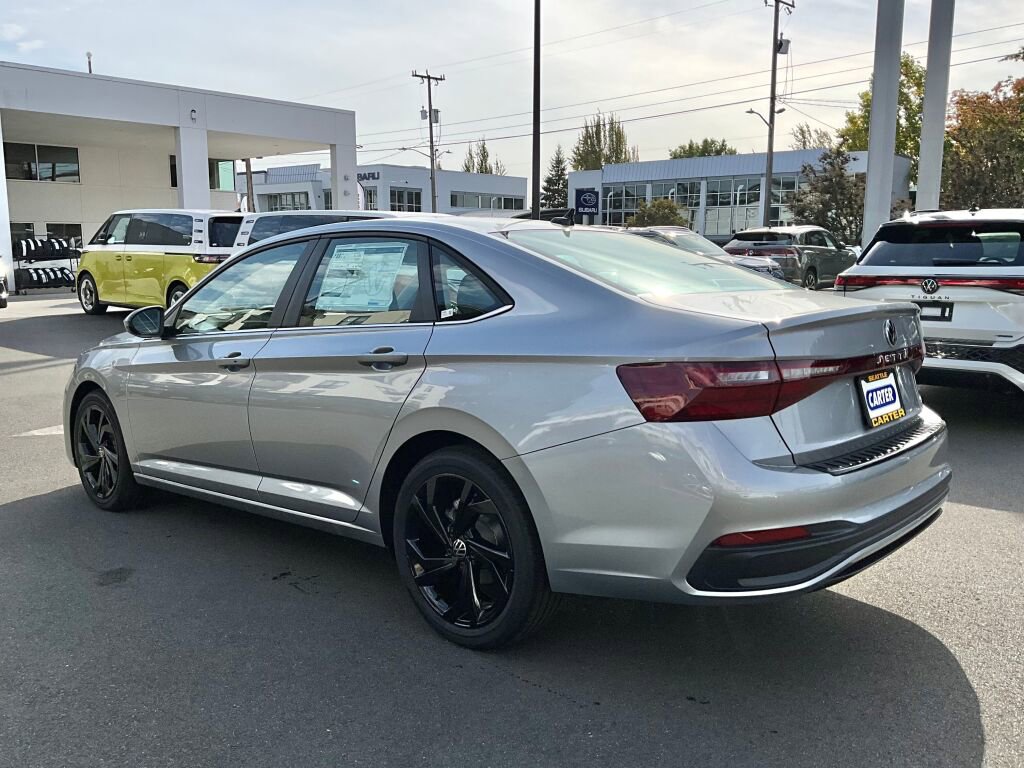 New 2025 Volkswagen Jetta SE image 5