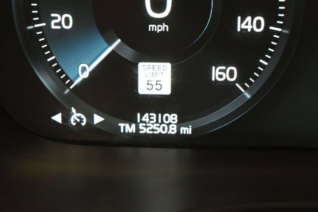 Used 2020 Volvo XC60 T5 Momentum AWD/4WD image 12